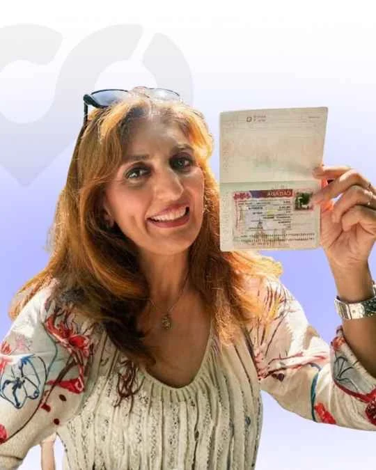 Sharareh Azarakhshi, Visitor visa approved